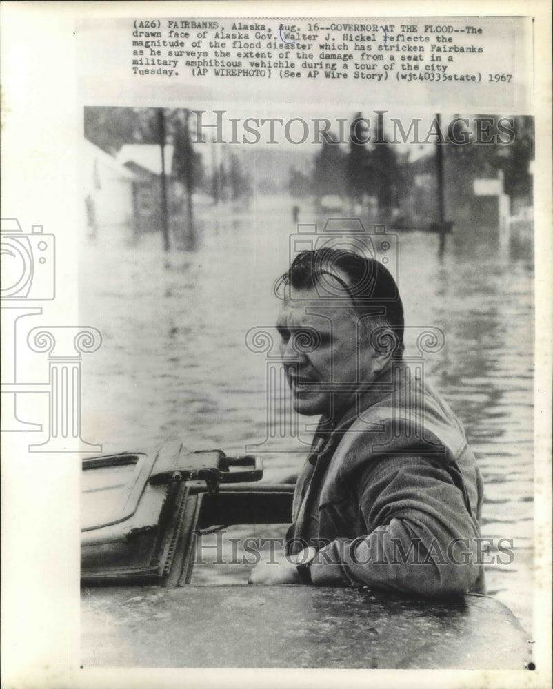 1967 Press Photo Alaska Governor Walter Hickel surveys flood in Fairbanks- Historic Images