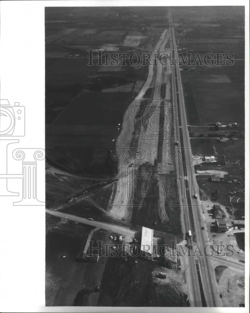 1967 Press Photo Aerial view of Highway 41 in Wisconsin - mjb66923