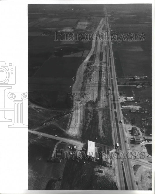 1967 Press Photo Aerial view of Highway 41 in Wisconsin - mjb66923