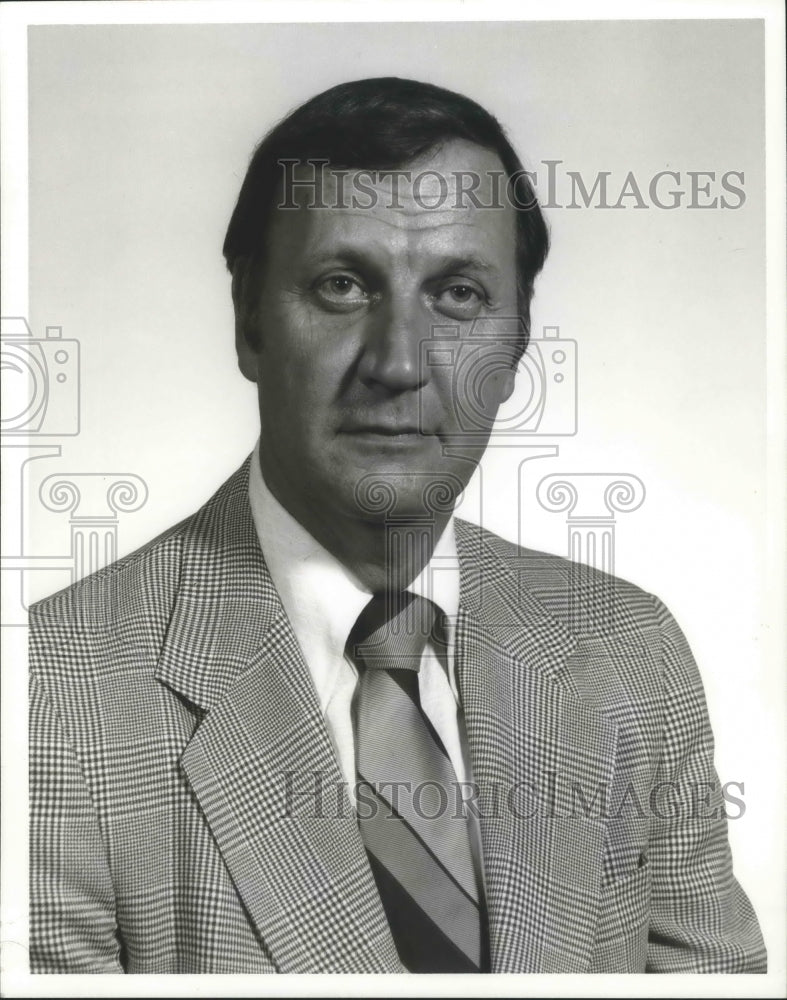 1976 Press Photo Ralph R. Hill, junior assistant at Milwaukee FBI office