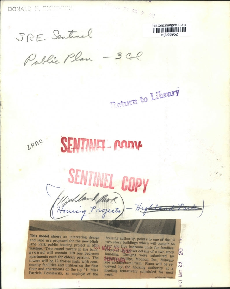 1968 Press Photo Patricia Lewniewski and model of Highland Park public housing