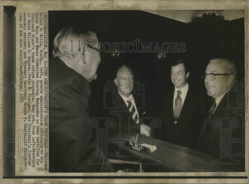 1973 Press Photo Wilbur Mills greets officials to hearing on trade, Washington.