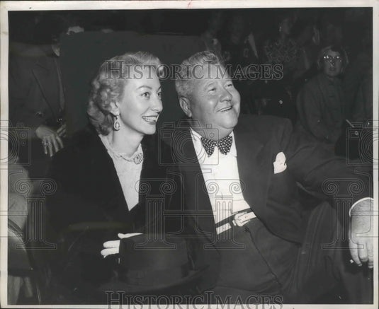 1952 Press Photo Jack Oakie, Virginia Home - mjb67780