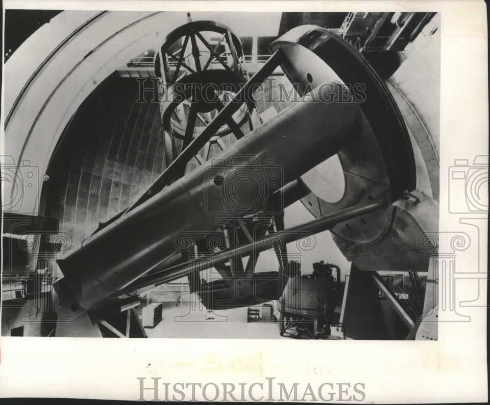 1975 Press Photo The George Ellery Hale telescope at the Mt. Palomar Observatory- Historic Images