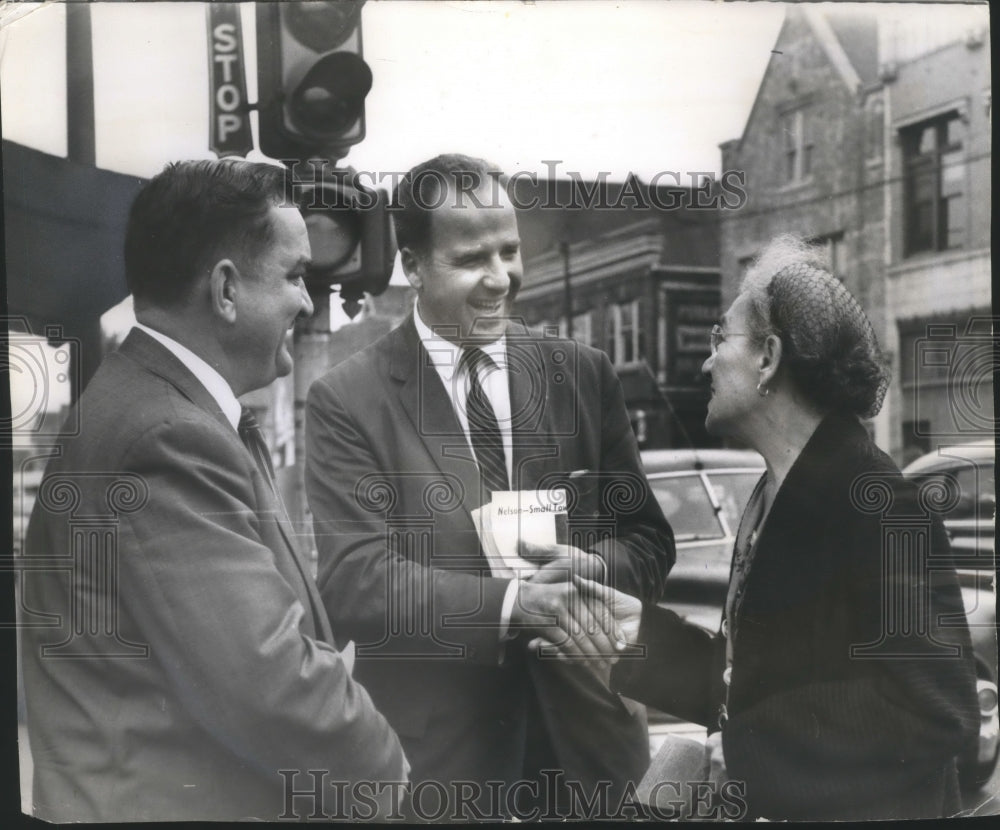 1958 Press Photo Clement Zablocki introduces Gaylord Nelson to voters.- Historic Images