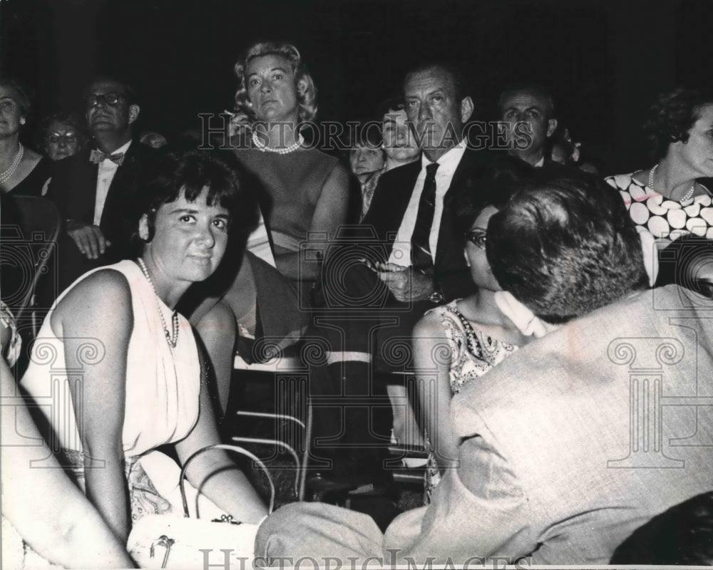 1965 Press Photo Mayor Robert Wagner & wife at concert by New York philharmonic- Historic Images
