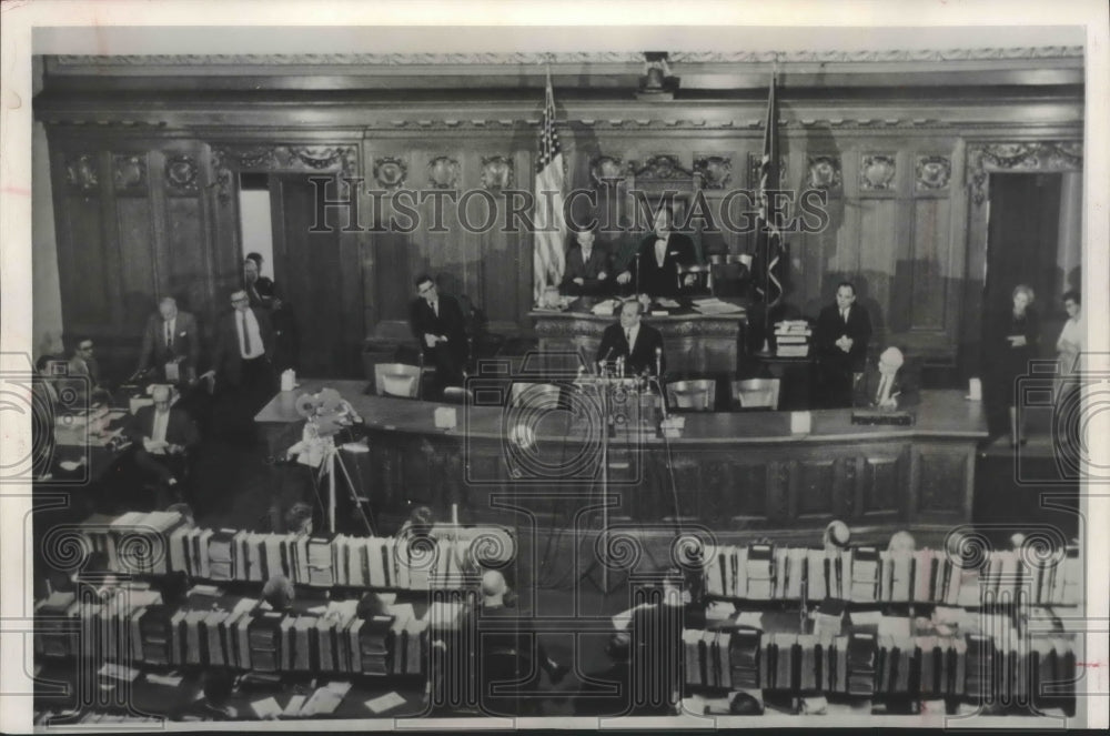 1961 Press Photo Governor Nelson addresses joint session, Wisconsin Legislature.- Historic Images