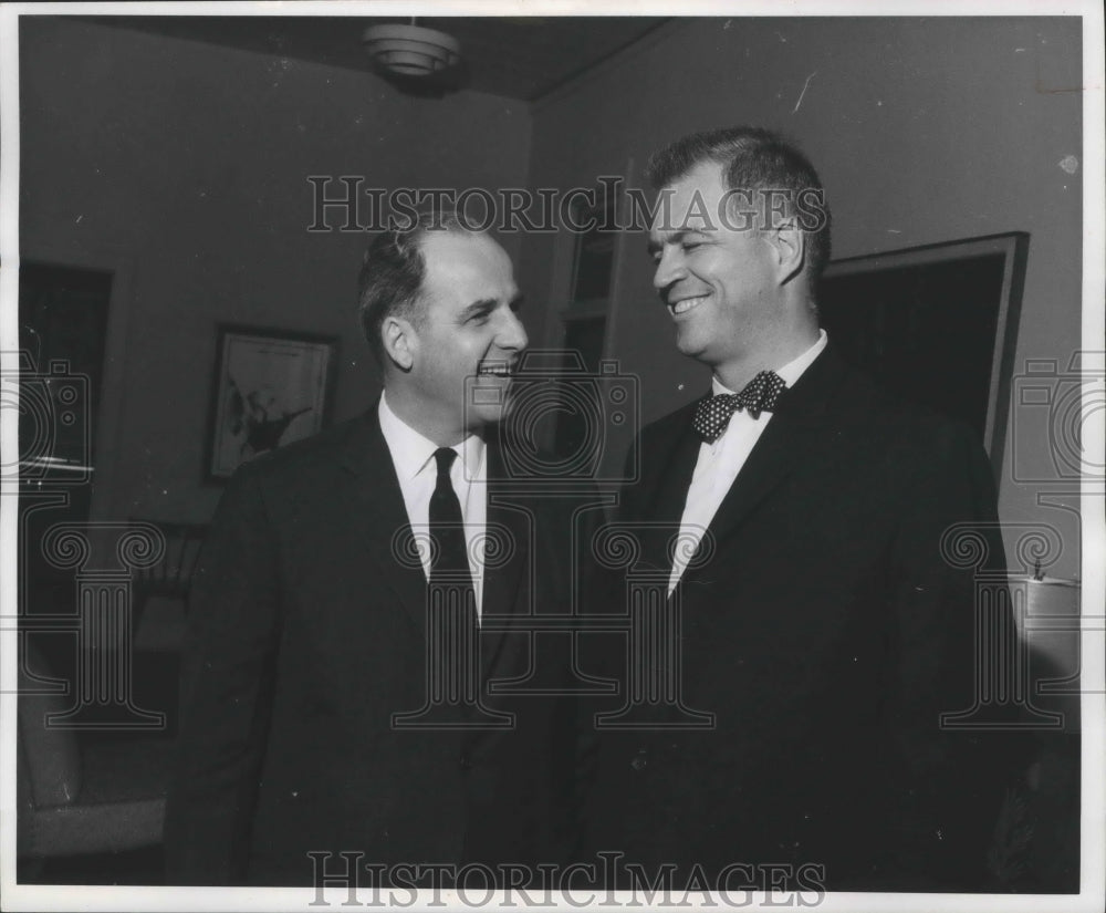 1961 Press Photo Wisconsin Governor Gaylord Nelson at annual UMW conference