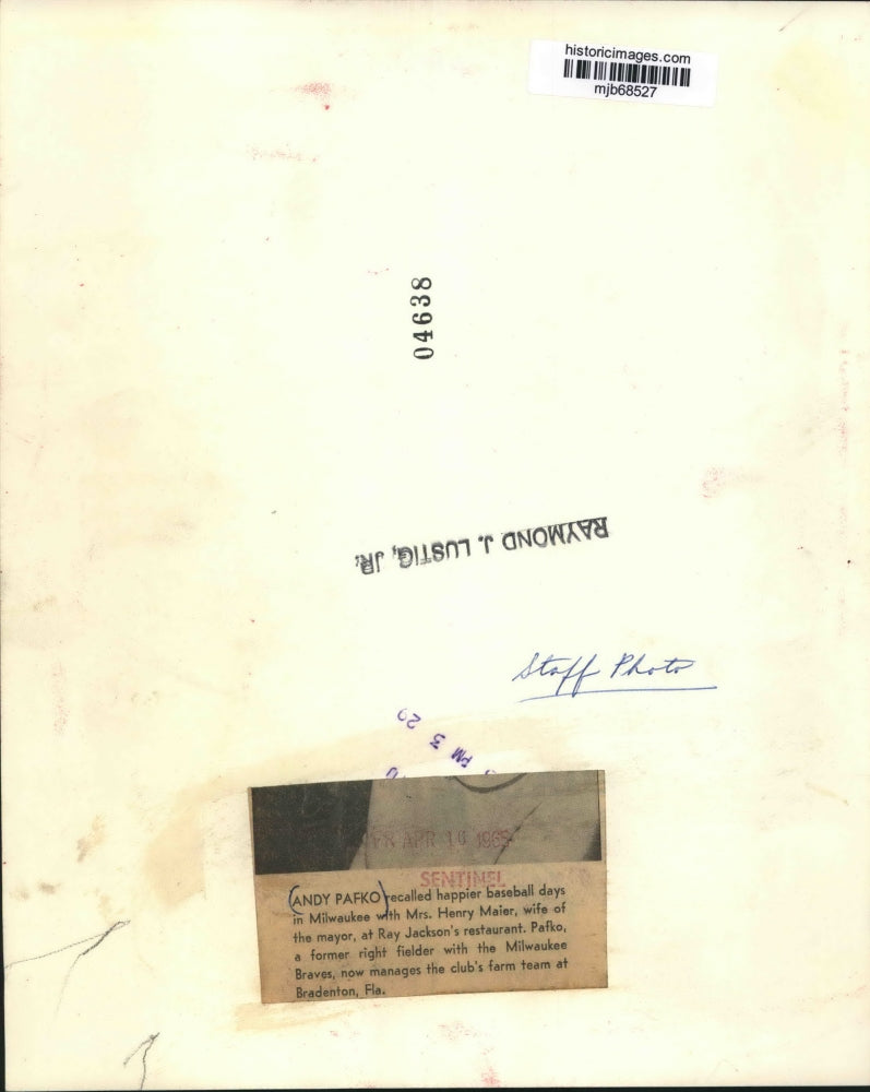 1965 Press Photo Andy Pafko with Mrs, Henry Maier at Ray Jackson's restaurant.