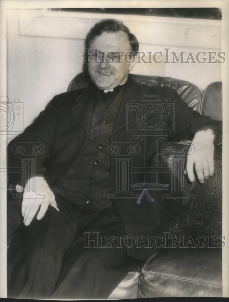 1944 Press Photo Father Stanislaus Orlemanski, priest in Springfield, Mass.- Historic Images