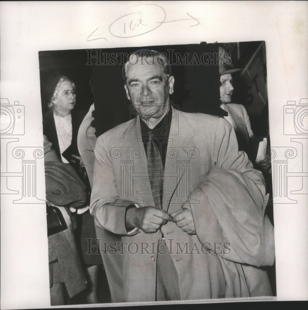 1954 Press Photo William O'Dwyer arrived in Miami Florida. - mjb68857- Historic Images