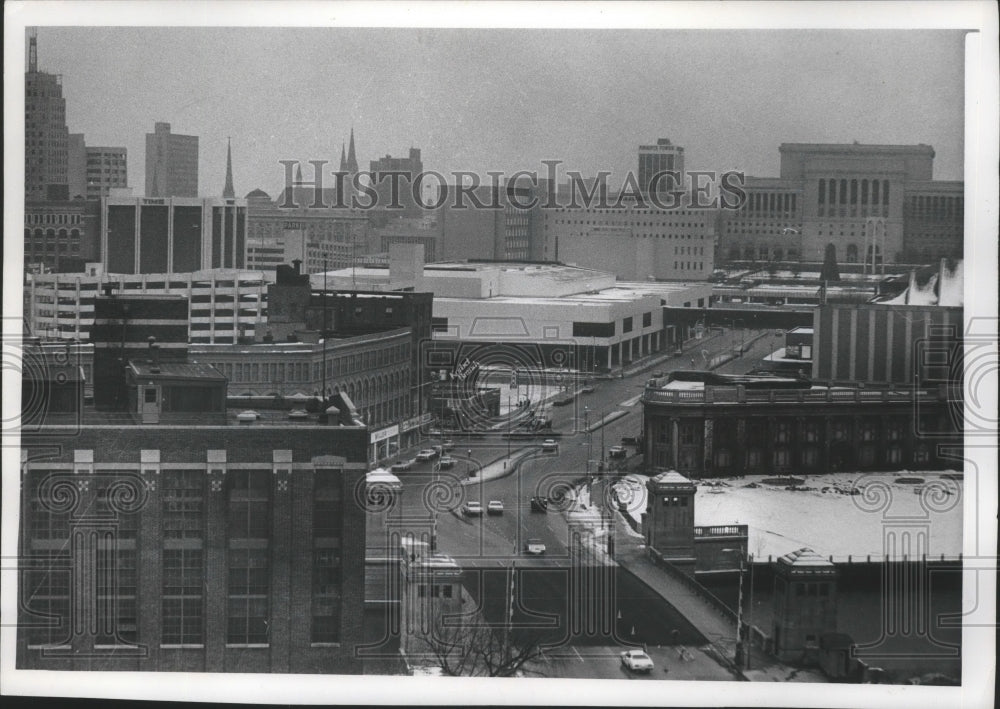 1976 Press Photo Aerial view of Kilbourn Ave to Milwaukee County Courthouse- Historic Images