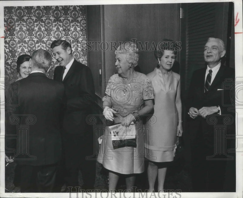 Load image into Gallery viewer, 1969 Press Photo Mayor Maier, wife and others at reception, Milwaukee.
