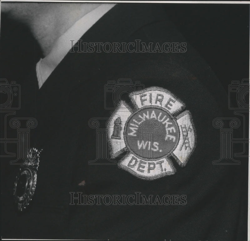 Load image into Gallery viewer, 1950 Press Photo Milwauke firemen to get new uniforms and patches - mjb69837
