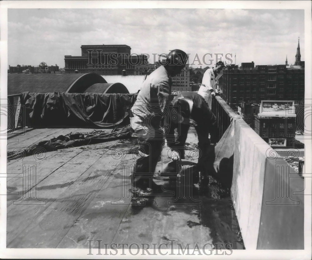 1955 Press Photo Crews cleaning up after building fire, Milwaukee- Historic Images