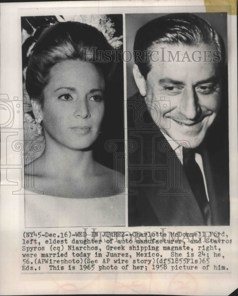 Load image into Gallery viewer, 1958 Press Photo Charlotte McDonnell Ford and Stavros Spyros Niarchos
