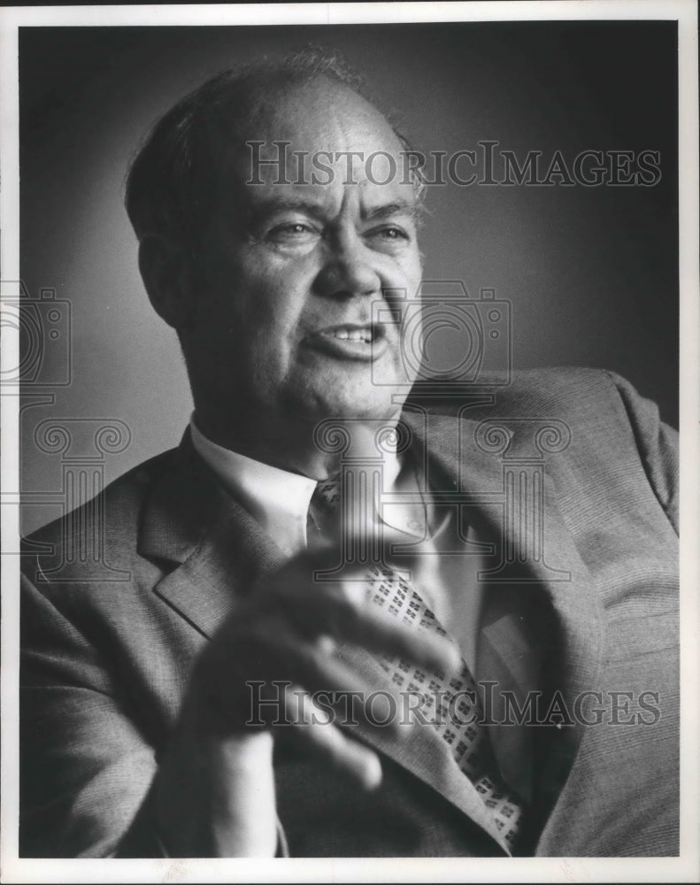 1971 Press Photo President Oakley Hunter, Federal National Mortgage association