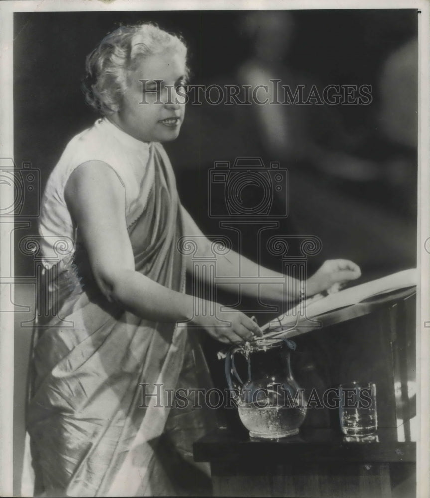 1947 Press Photo Mrs. Vijaya Lakshmi Pandit, India&#39;s ambassador to Moscow- Historic Images