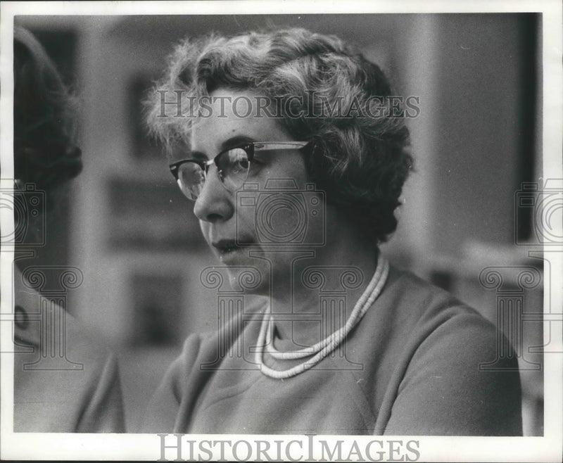 Load image into Gallery viewer, 1968 Press Photo Mrs. Philleo Nash, wife of former Wisconsin Lt. Governor
