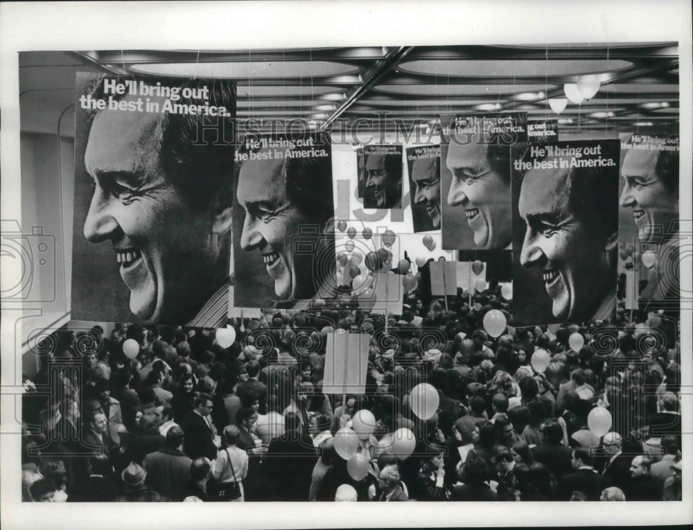 1968 Press Photo Pictures of Senator Edmund Muskie, Bradley Pavilion rally- Historic Images