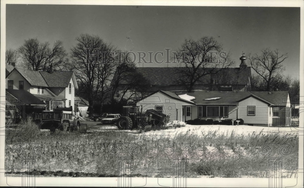 1990 Press Photo Farm on site of a proposed development in Muskego Wisconsin- Historic Images