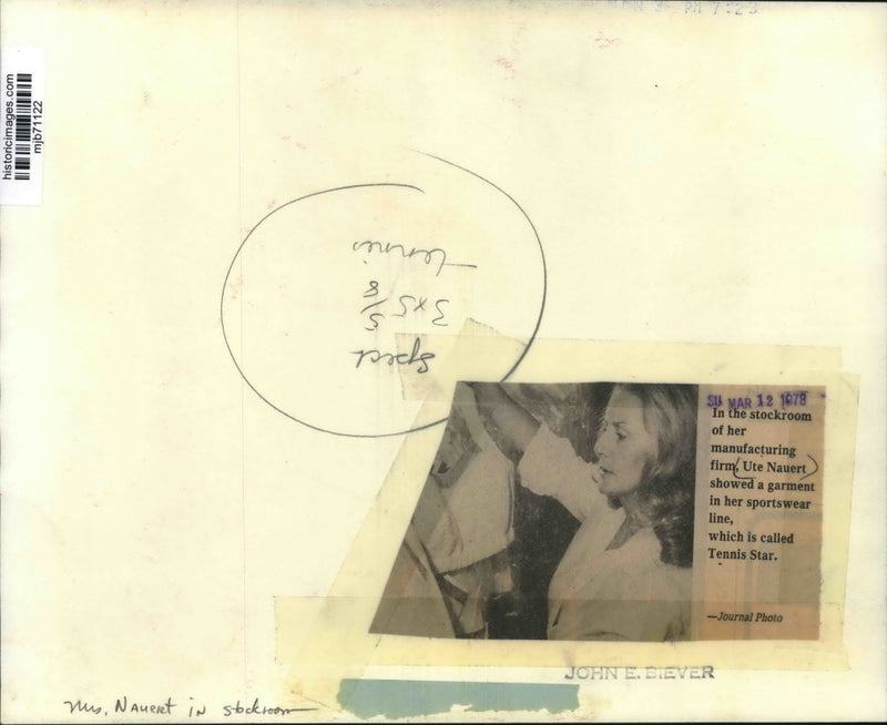 Load image into Gallery viewer, 1978 Press Photo Ute Nauert in stockroom of her manufacturing firm, Tennis Star
