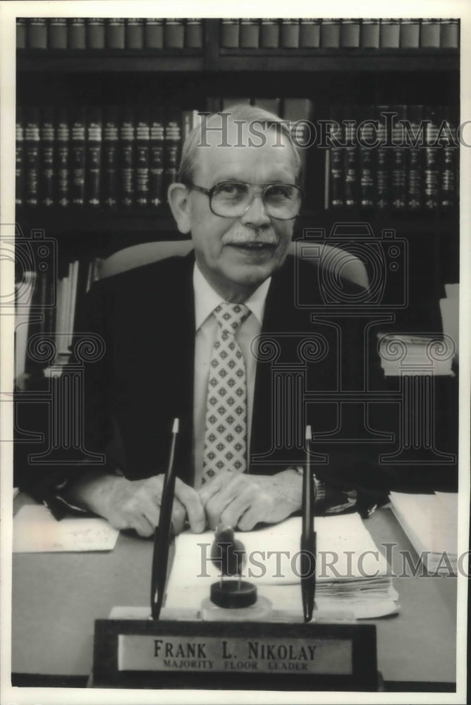 1989 Press Photo Frank Nickolay, a University of Wisconsin regent, at his desk.- Historic Images