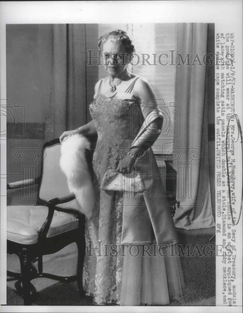 1957 Press Photo Mrs. George Humphrey, wife of the Secretary of Treasury