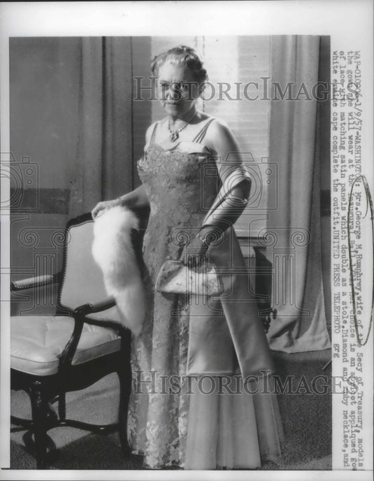 1957 Press Photo Mrs. George Humphrey, wife of the Secretary of Treasury