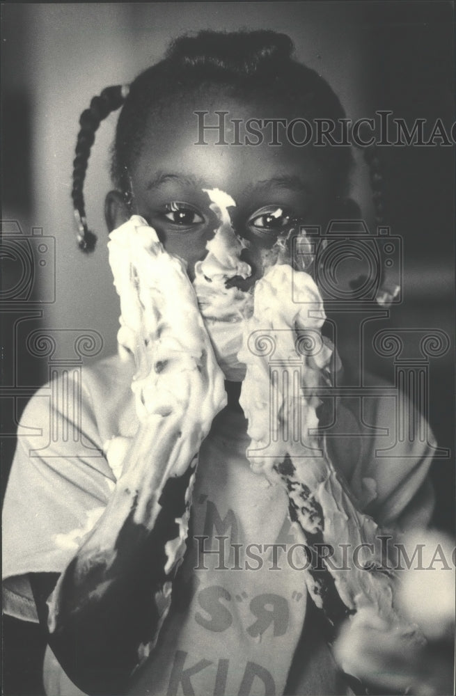 1985 Press Photo Lakiesha Coleman in a Next Door Foundation&#39;s &quot;early on&quot; program- Historic Images