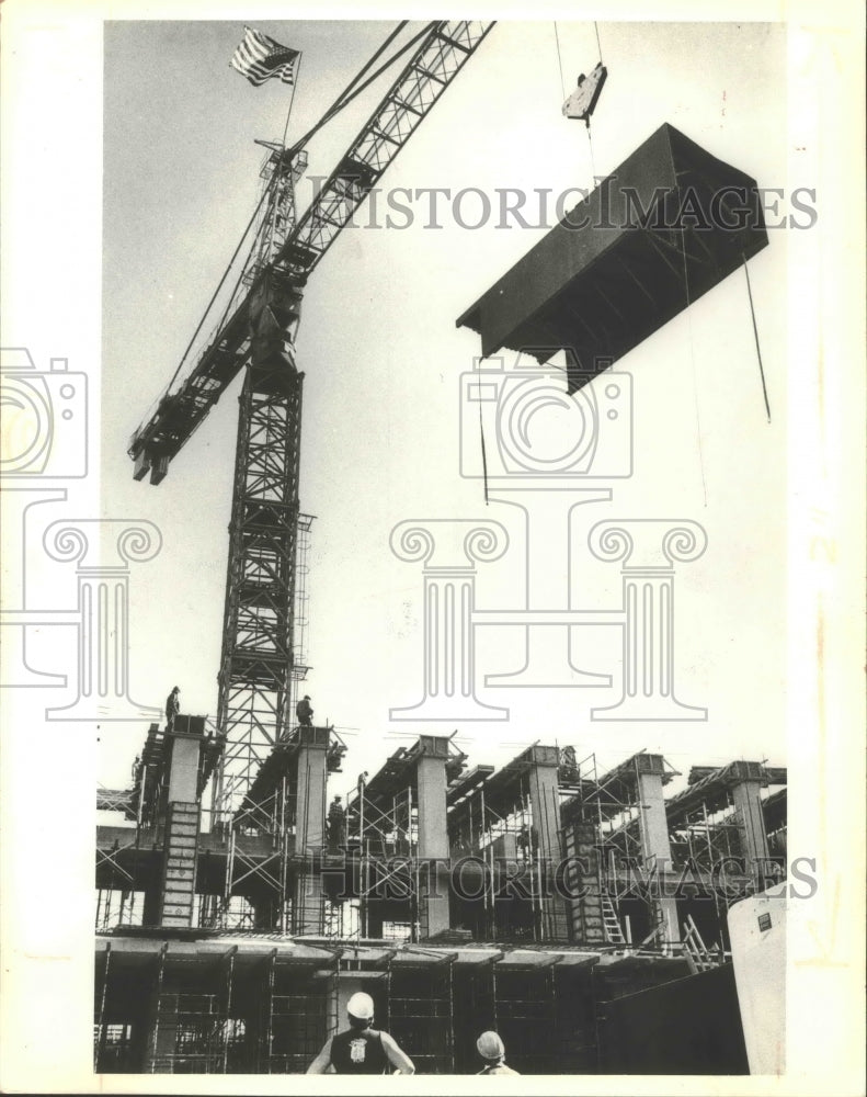 1979 Press Photo construction site of the Downtown Hyatt Regency Hotel in WI- Historic Images