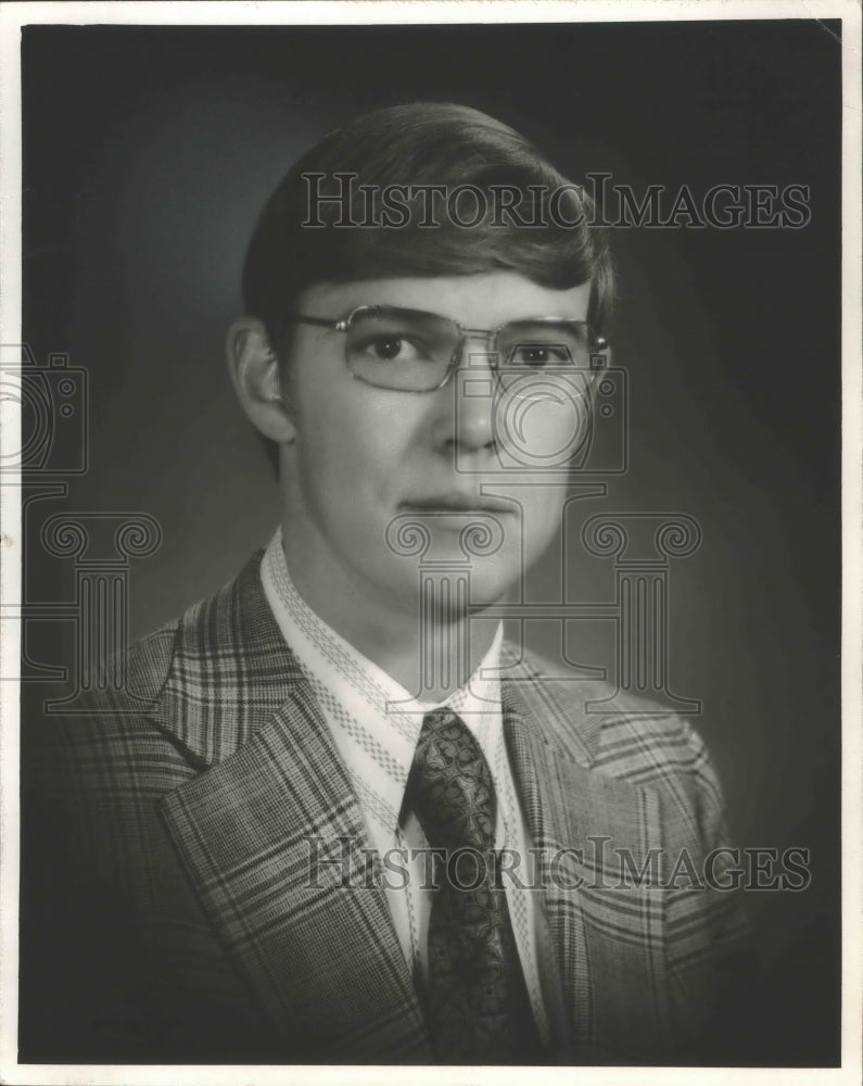 1971 Press Photo Welles Hutchinson, sales manager of radio station WEMP- Historic Images