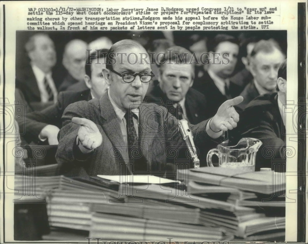 1972 Press Photo Labor Secretary James D. Hodgson testifying before Congress