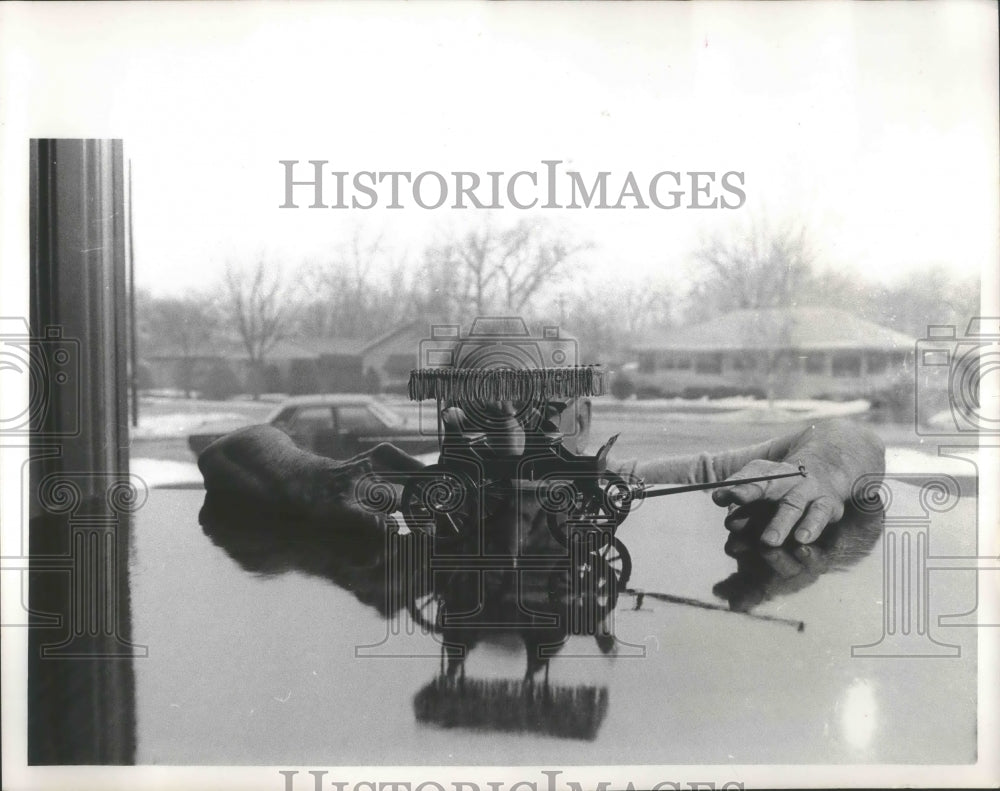 1966 Press Photo Harry Simonar of Glendale, Wisconsin makes model wagons