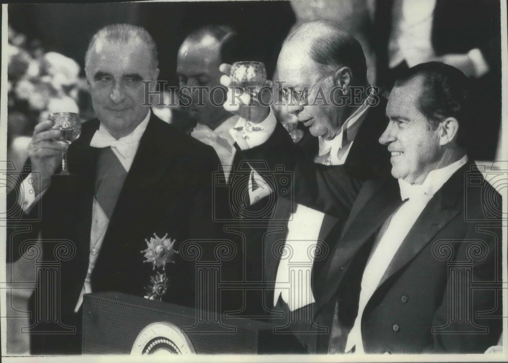 1970 Press Photo President Nixon toasts Georges Pompidou, William A. Burden- Historic Images