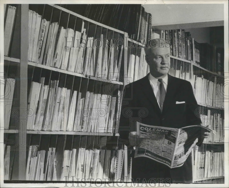 Load image into Gallery viewer, 1959 Press Photo Harry Hoffman opened advertising agency in 1933 - mjb72933
