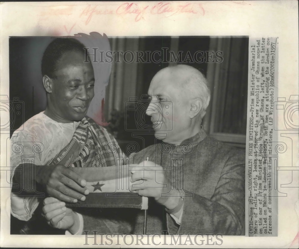 1957 Press Photo Prime Ministers Jawaharlal Nehru &amp; Kwame Nkrumah in London- Historic Images