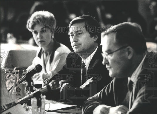 1989 Press Photo Governors' listen to  US Agriculture Secretary Yeutter- Historic Images