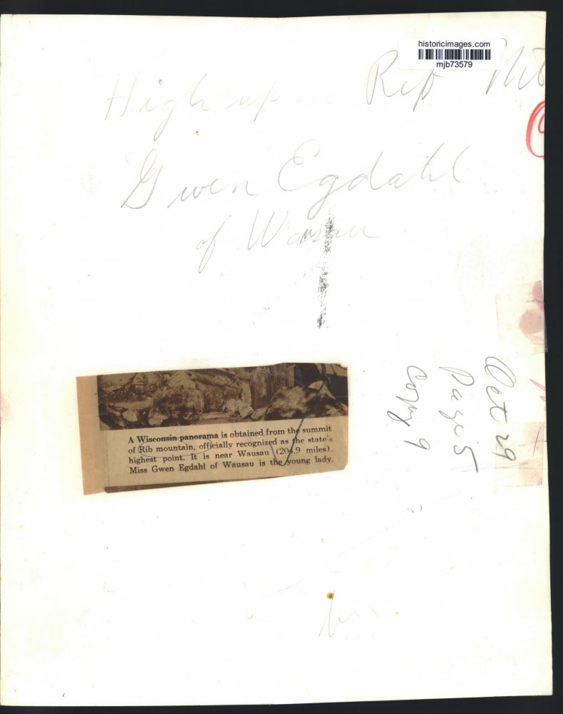 Load image into Gallery viewer, Press Photo Gwen Egdahl of Wausau on summit of Rib Mountain - mjb73579
