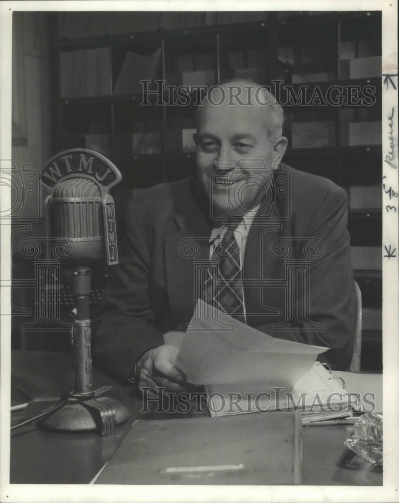 1952 Press Photo Hig Murray, Announcer - mjb73994