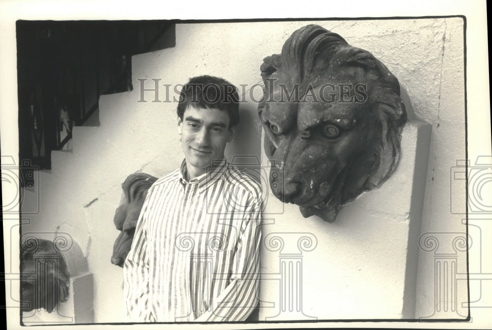 1965 Press Photo Graf Mouen, Director, "West Side Story" - mjb74298