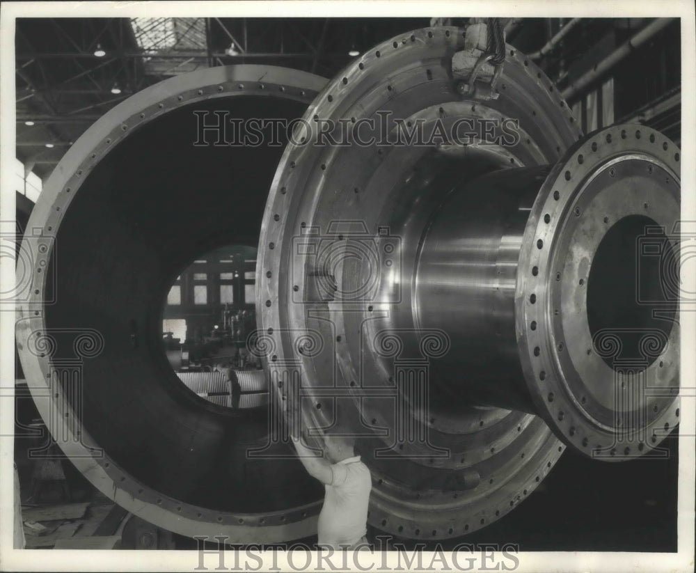 1966 Press Photo Grinding mill built at Nordberg Manufacturing Co., Milwaukee- Historic Images