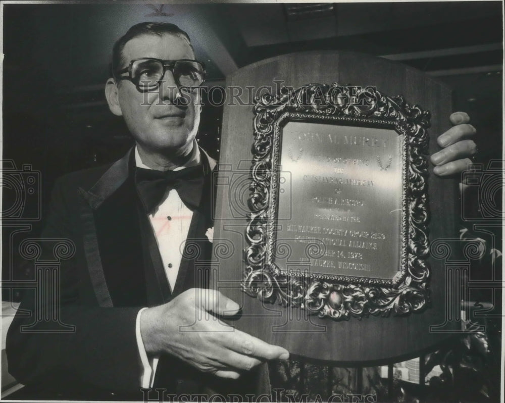 1978 Press Photo John Murry, outstanding Milwaukeean of Polish descent & award