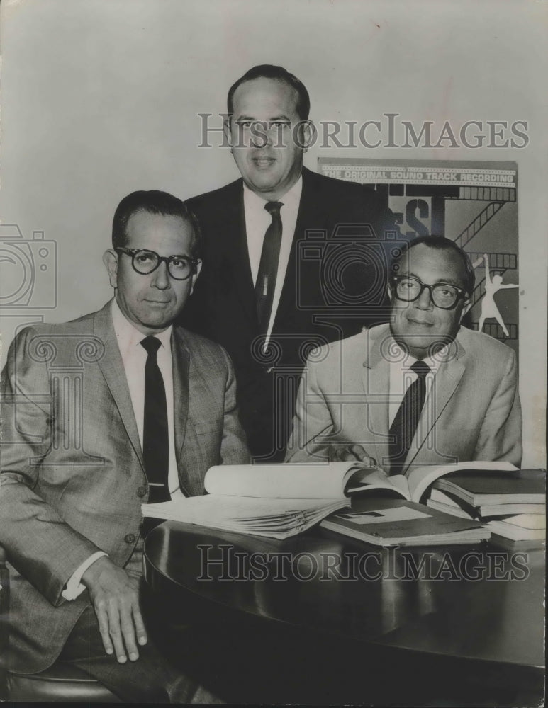 1962 Press Photo Mirisch Brothers, 5th anniversary founding film-making company- Historic Images