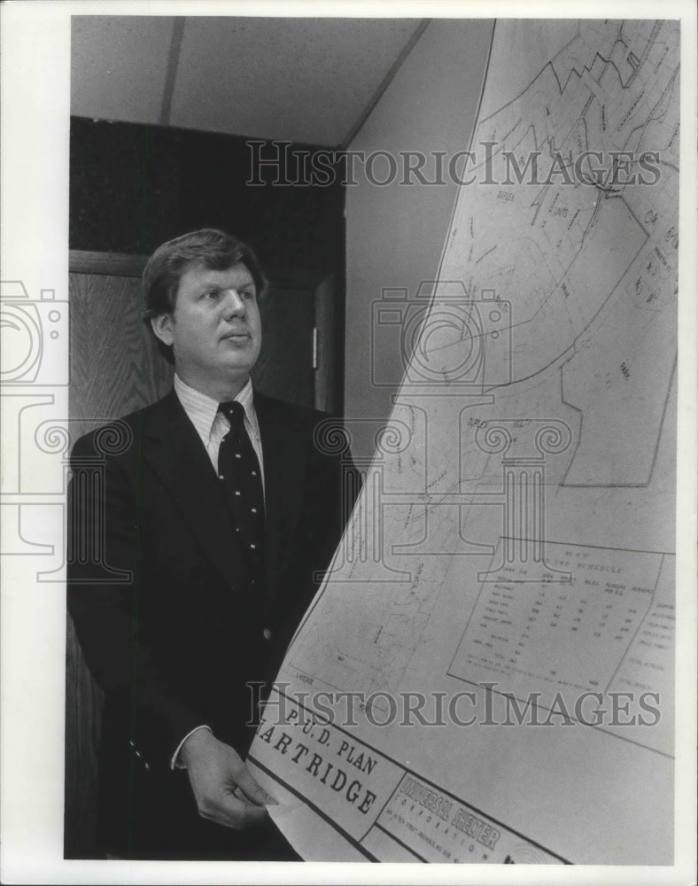 1977 Press Photo Unishelter president John Moseler - mjb74812