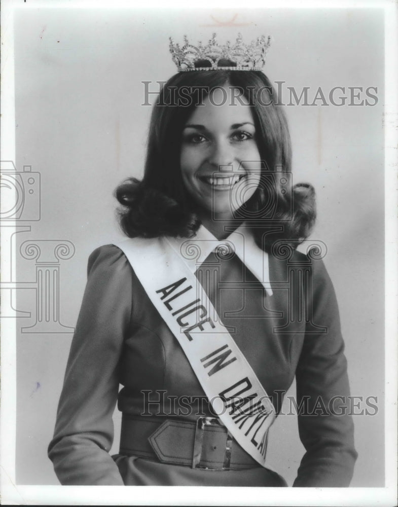 1973 Press Photo Deborah Moser, Wisconsin's Alice in Dairyland - mjb74836