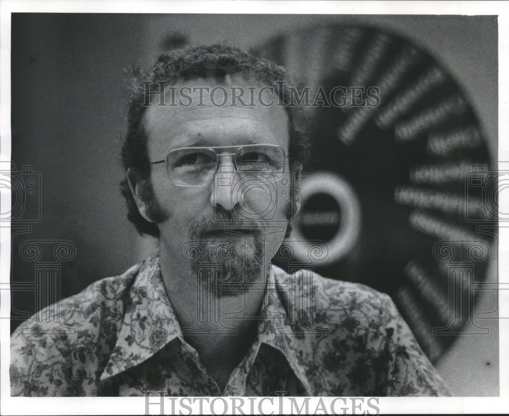 1973 Press Photo Larry Kelley, Executive Director of Lakewood UniServe