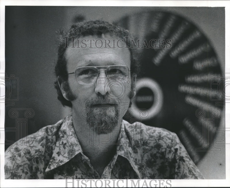 Load image into Gallery viewer, 1973 Press Photo Larry Kelley, Executive Director of Lakewood UniServe
