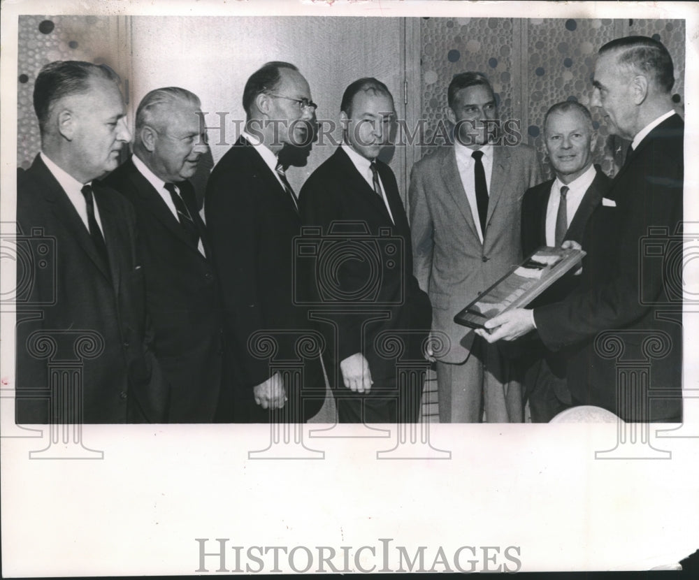 1964 Press Photo Wisconsin Industrial Hall of Fame adds members, Athletic Club- Historic Images