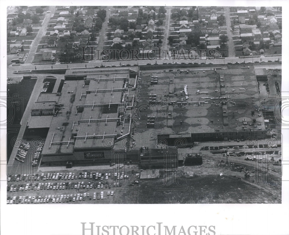 1966 Press Photo Roof of Kearney &amp; Trecker Corporation, West Allis - mjb75043- Historic Images